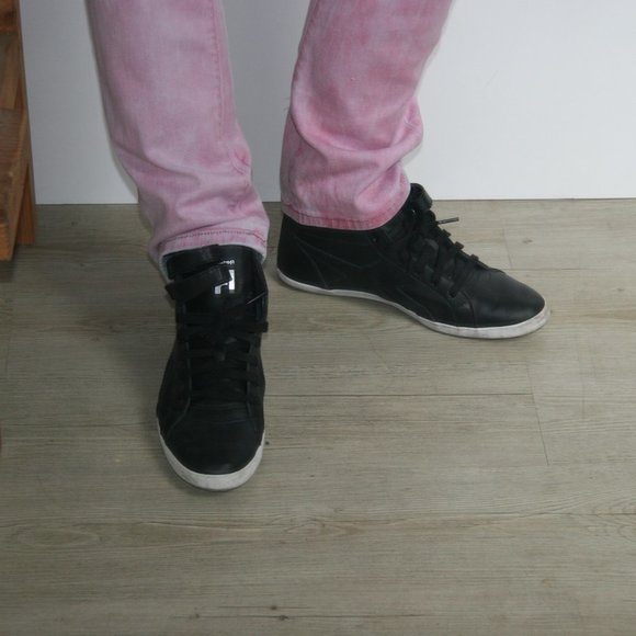 Reebok Hi-Tops - Picture 3 of 9